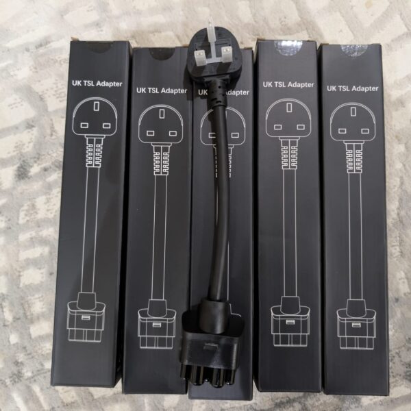 وصلة القابس العادي لشاحن تيسلا المتنقل – ١٣ أمبير