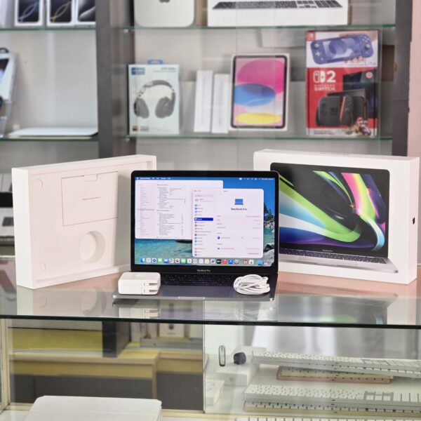 Macbook Pro 2022 13-inch M2 8GB RAM 256GB SSD with Touch Bar