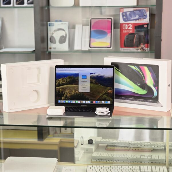 MacBook Pro M1 8GB RAM 256GB SSD